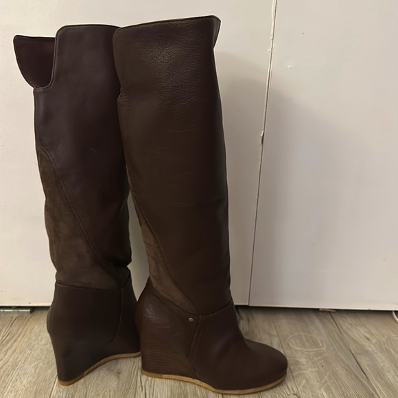 Ugg leather wedge boots - Picture 2 of 9